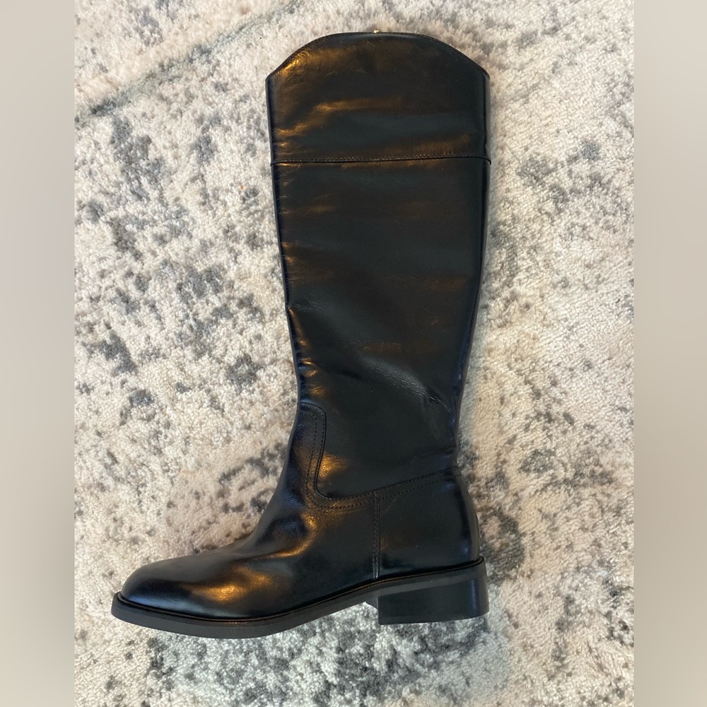 Vince Camuto Alfella boots